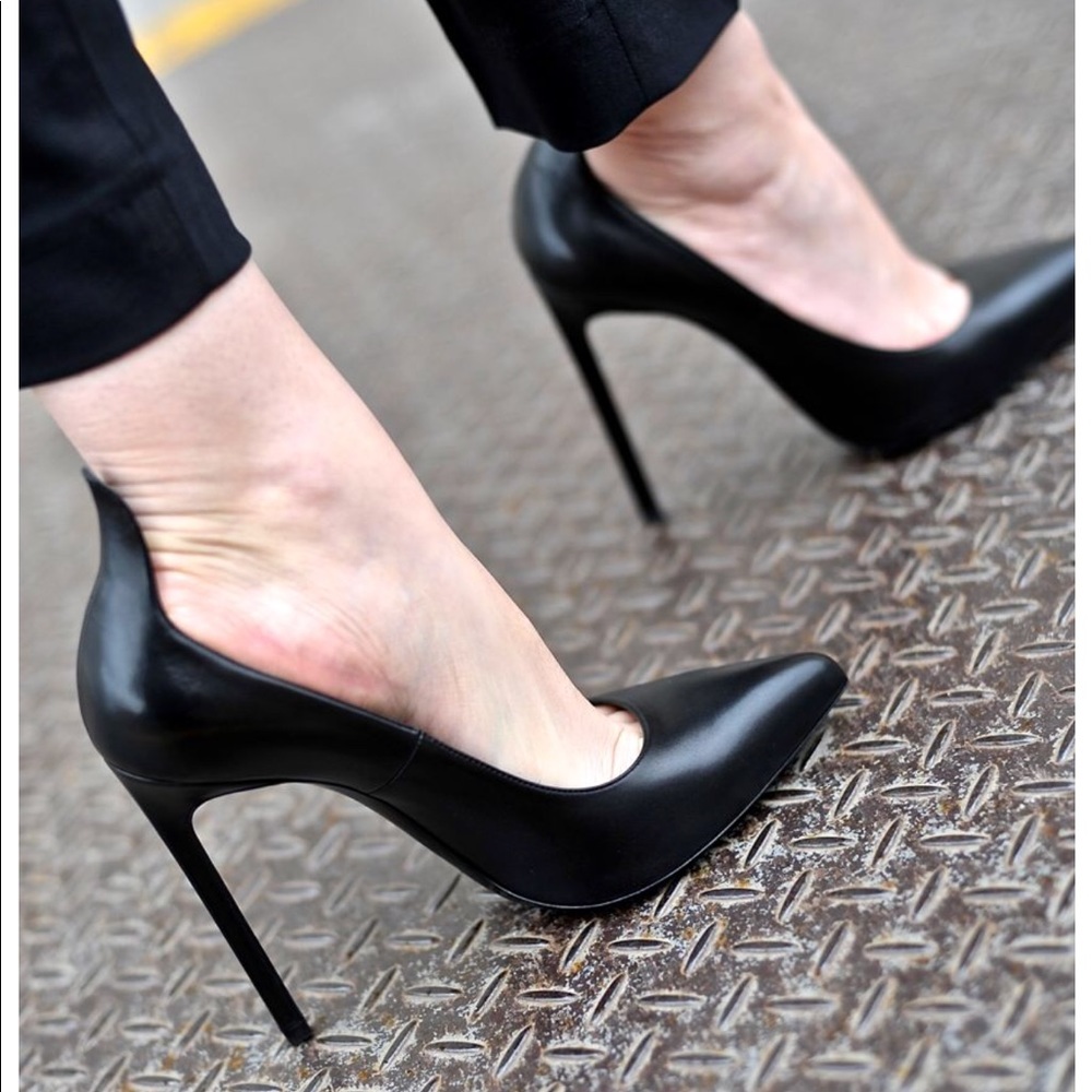 Authentic Saint Laurent Paris patent thorn heels